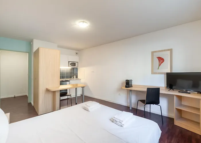 Hotel apartamentowy Residhotel St Etienne Centre