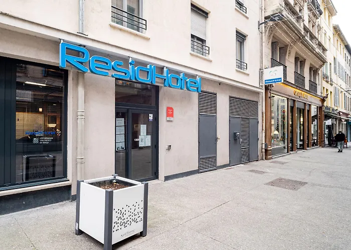 Hotel apartamentowy Residhotel St Etienne Centre 2*
