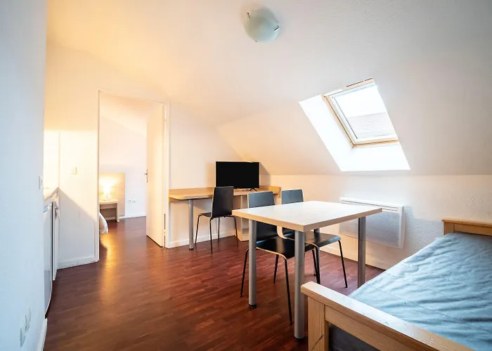 Hotel apartamentowy Residhotel St Etienne Centre 2*