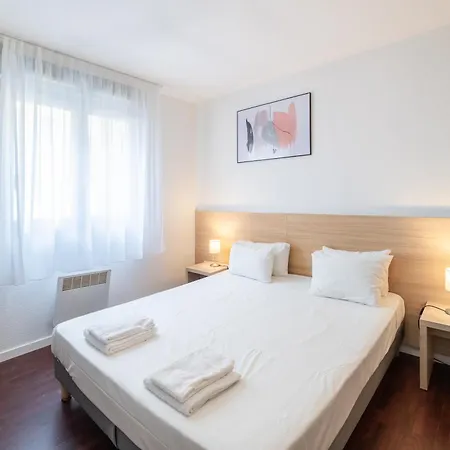 渣油圣埃提纳中央酒店 公寓式酒店