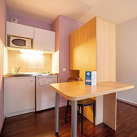 Residhotel St Etienne Centre 2*